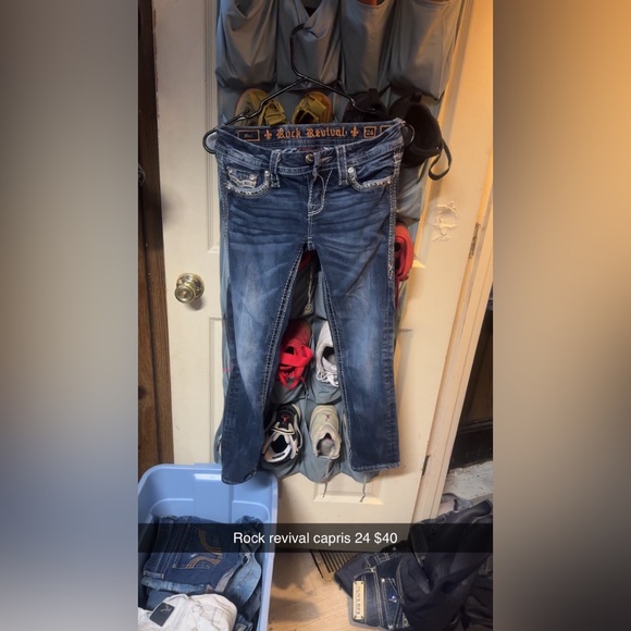 Jeans - Picture 2 of 16